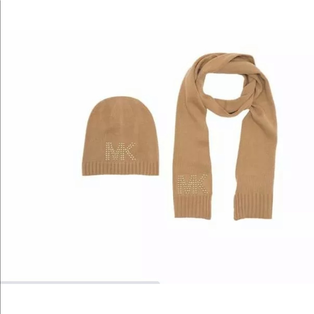 NWT Michael Kors – Studded MK Hat & Scarf Set